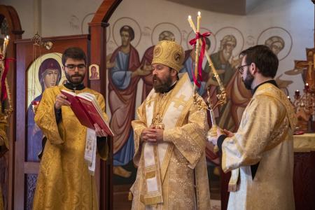 Metropolitan Hilarion presides over Divine Liturgy