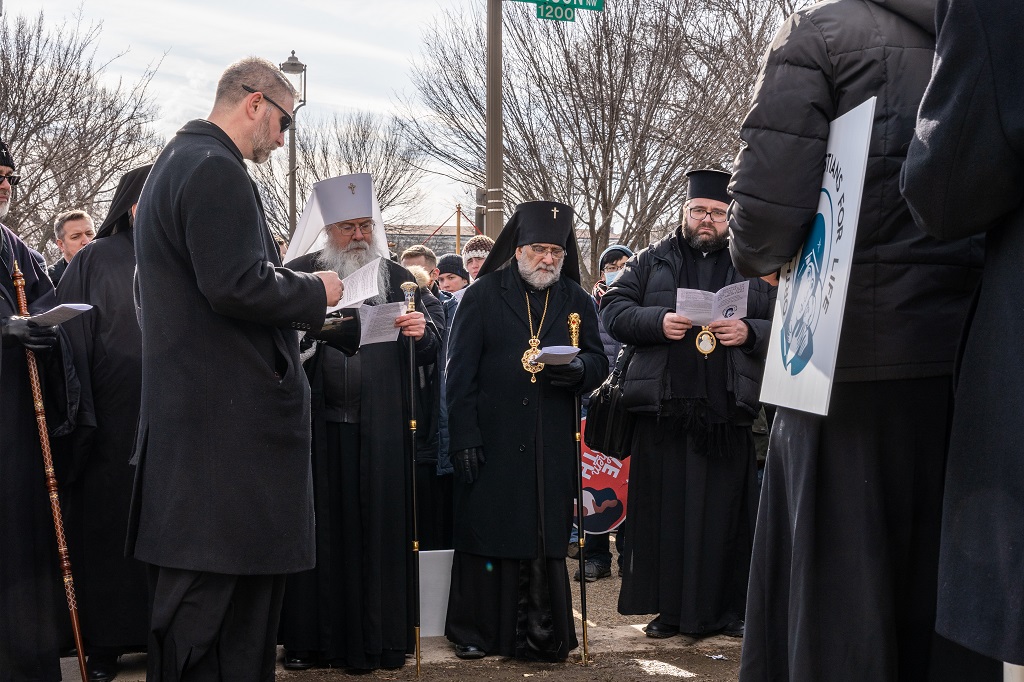 Hierarchs lead group in prayer