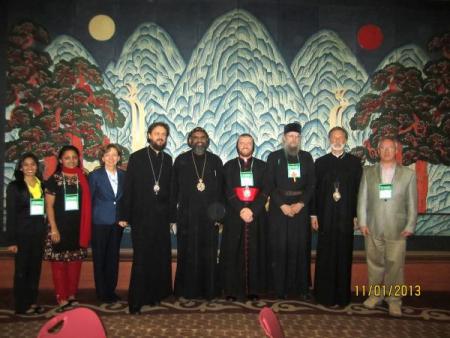 L to R: Lijin Raju, Mariam Ceena Varghese, Dr. Anne Glynn Mackoul, Bishop Maxim, Metropolitan Zachariah, Mor Polycarpus Augin (Eugene) Aydın, Bishop Alexander, Bishop Irinej, SVOTS Prof. Paul Meyendorff