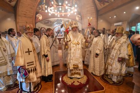 Metropolitan Tikhon presides at Divine Liturgy with visiting hierarchs