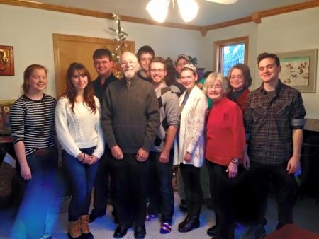 photo_4_family.jpg